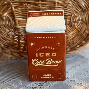 DW Home Classic Iced Cold Brew Scented Candle